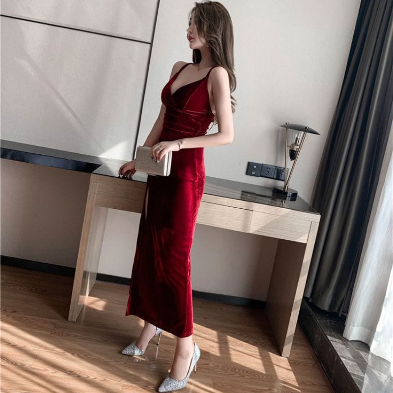 Robe Velours Rouge Bordeaux